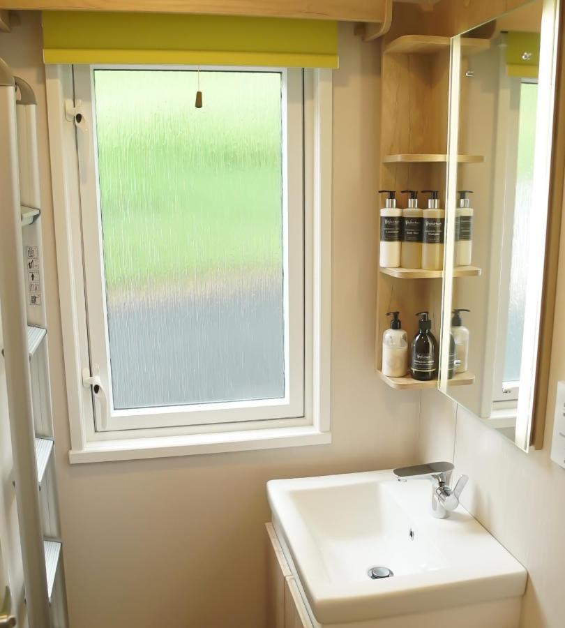 Benvoulin Bothy - Luxury Pod With Stunning Views Villa Оубън Екстериор снимка